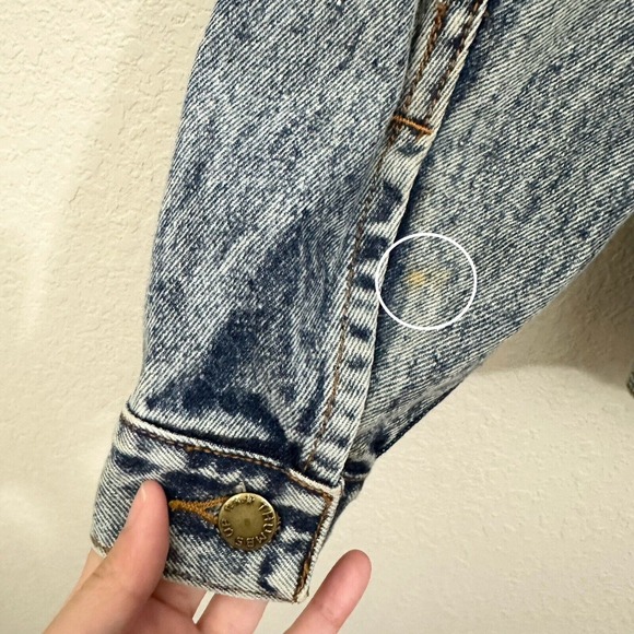 Vintage 80s THUMBS UP T.M. Distressed Trucker Jean Jacket in Blue - Picture 8 of 11